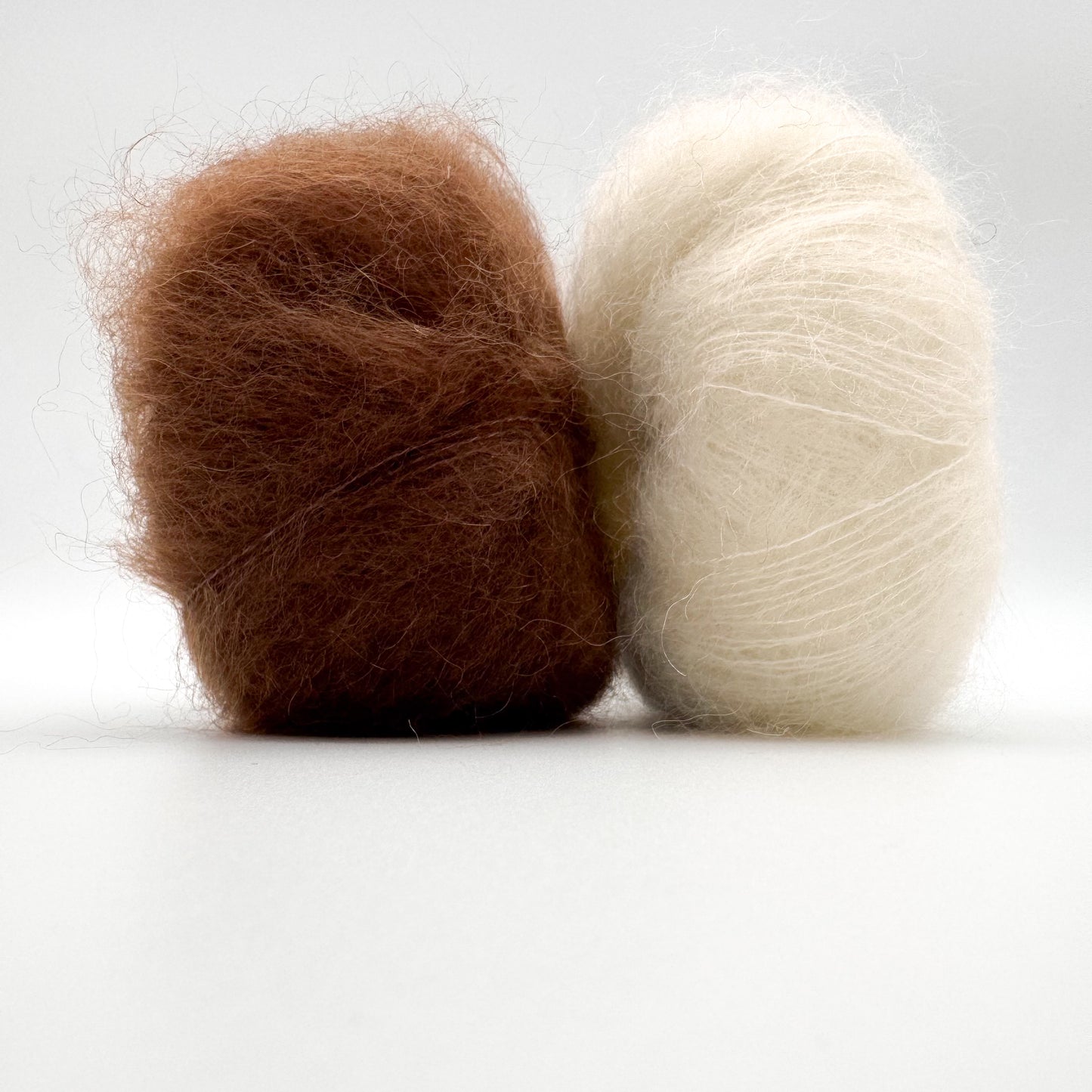 Mohair Sport-garn i färgen Nötbrun – superkid mohair och silke från A Knitters World