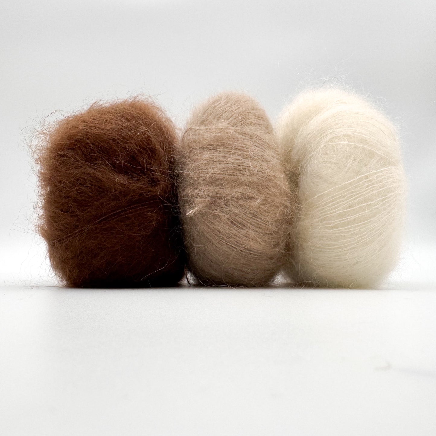 Mohair Sport-garn i färgen Nötbrun – superkid mohair och silke från A Knitters World