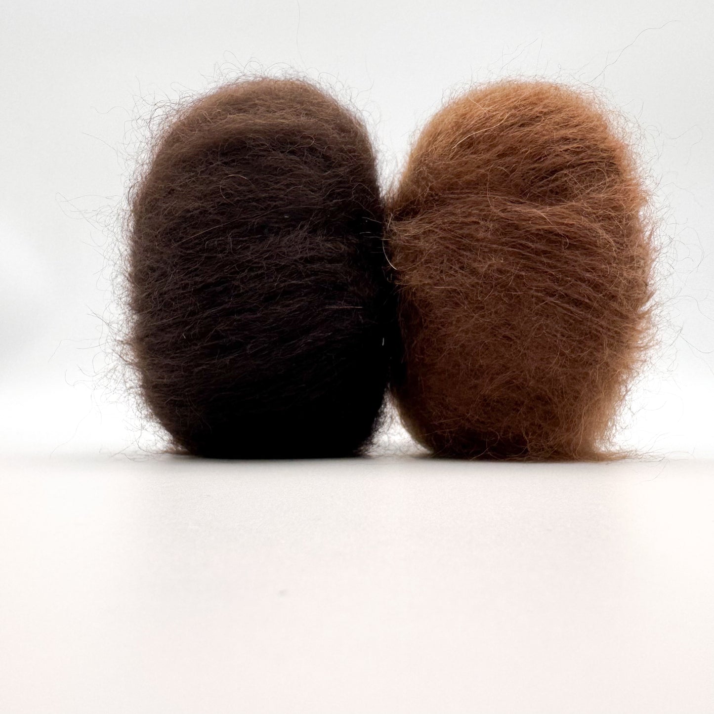 Mohair Sport-garn i färgen Nötbrun – superkid mohair och silke från A Knitters World