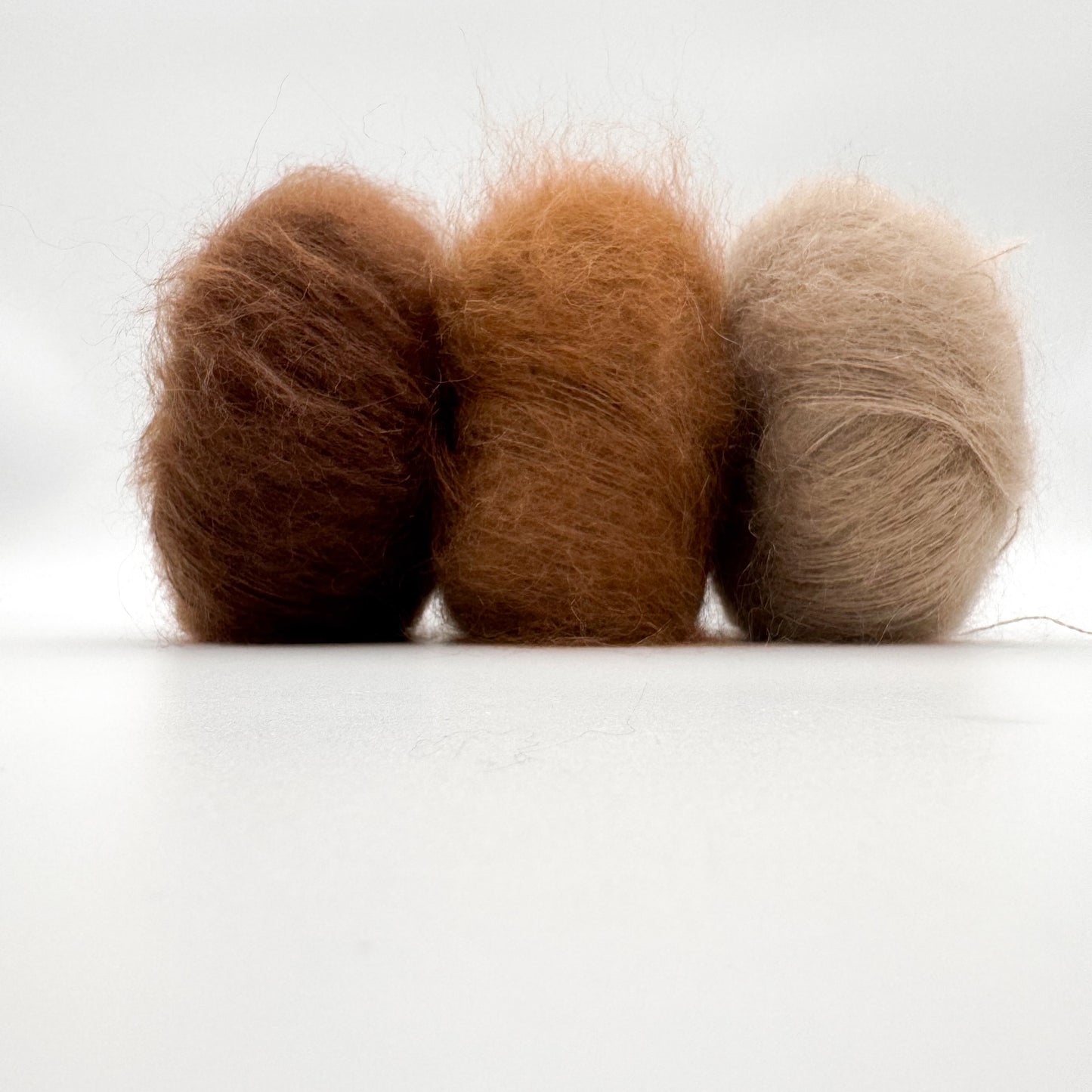 Mohair Sport-garn i färgen Karamell – superkid mohair och silke från A Knitters World