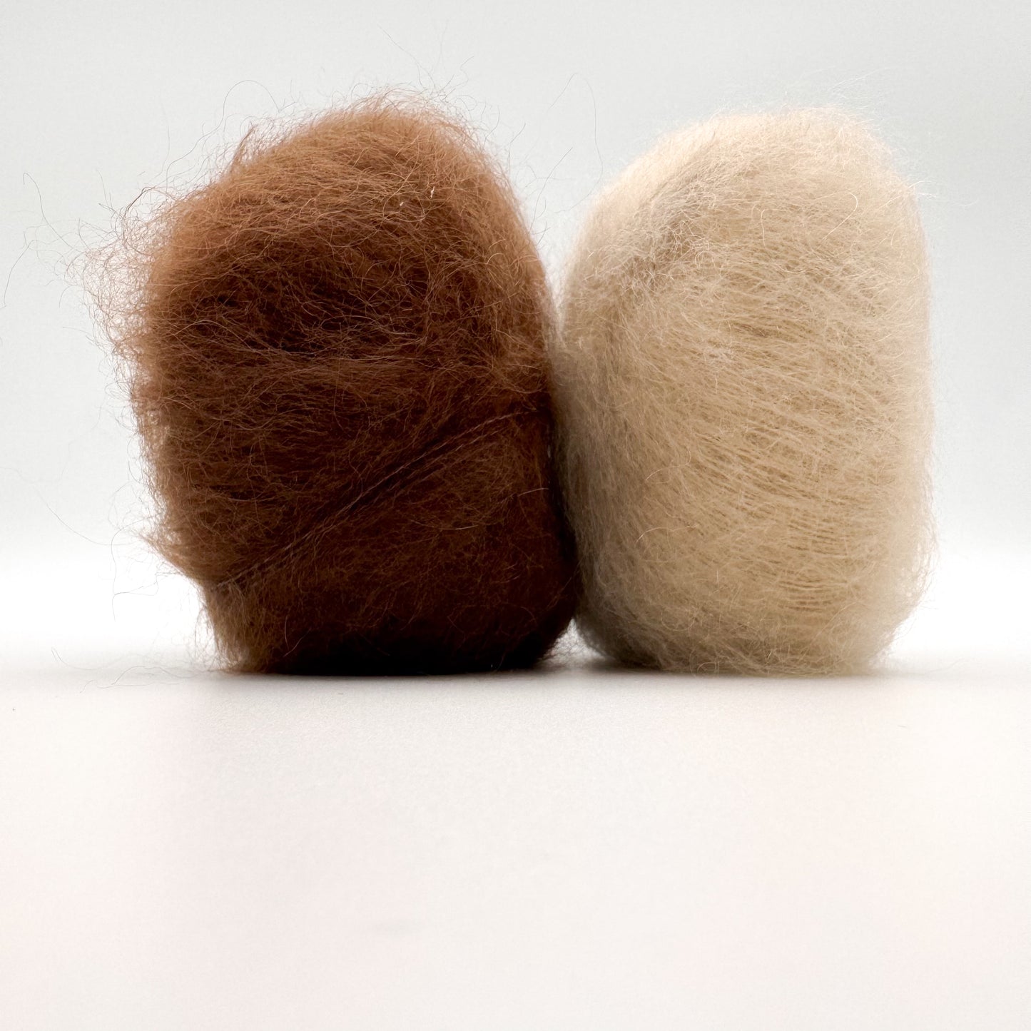 Mohair Sport-garn i färgen Nötbrun – superkid mohair och silke från A Knitters World