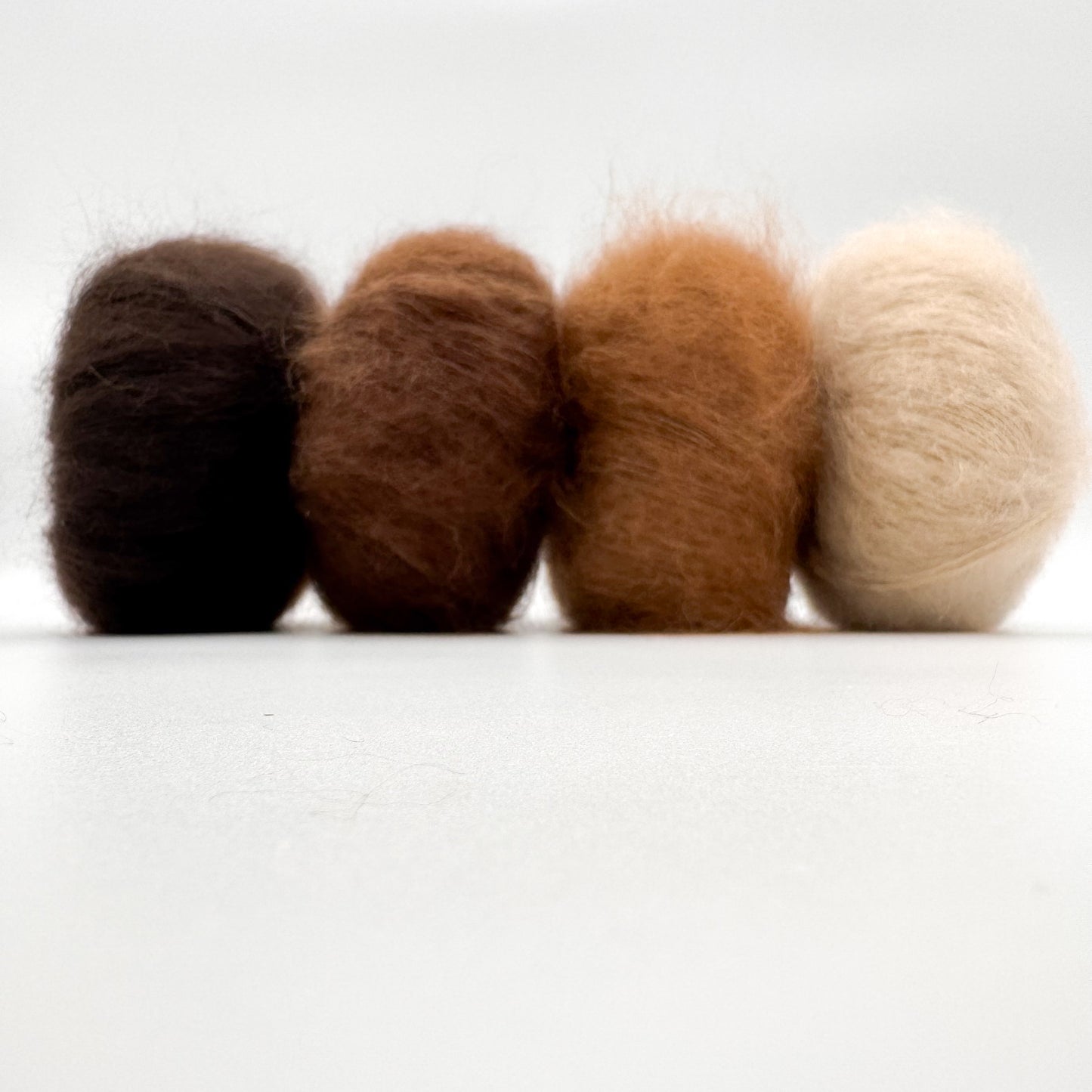 Mohair Sport-garn i färgen Karamell – superkid mohair och silke från A Knitters World