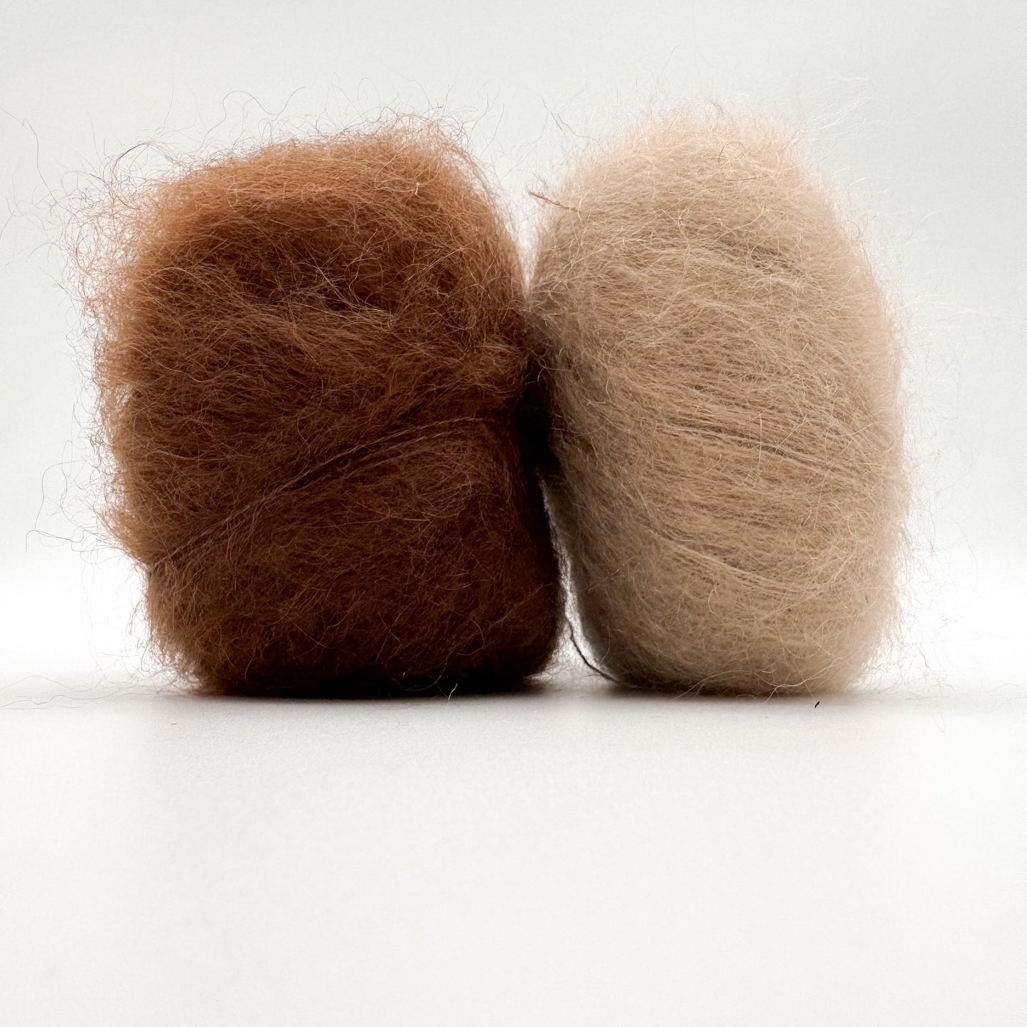 Mohair Sport-garn i färgen Nötbrun – superkid mohair och silke från A Knitters World