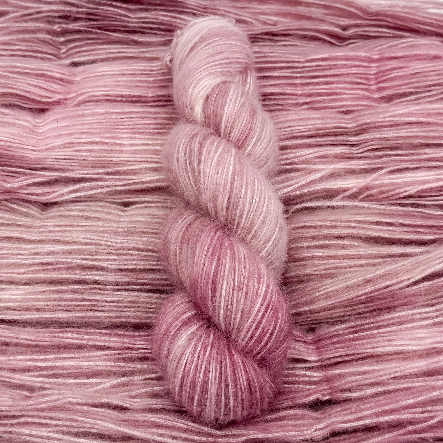 Fluffy Alpakka - Rokoko - A Knitters World