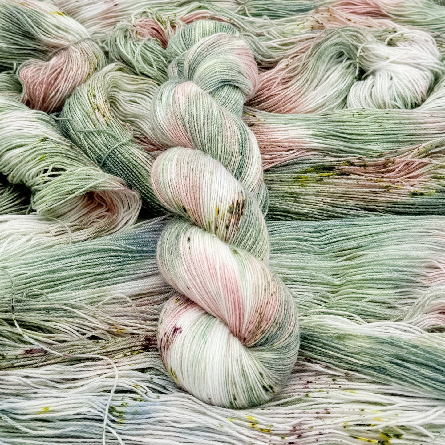 Ny Mink - Spring in the cottage - A Knitters World