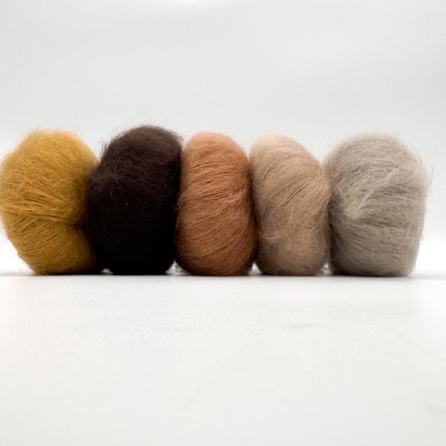 Mohair Sport garn i farven Beige – Superkid Mohair og silke fra A Knitters World