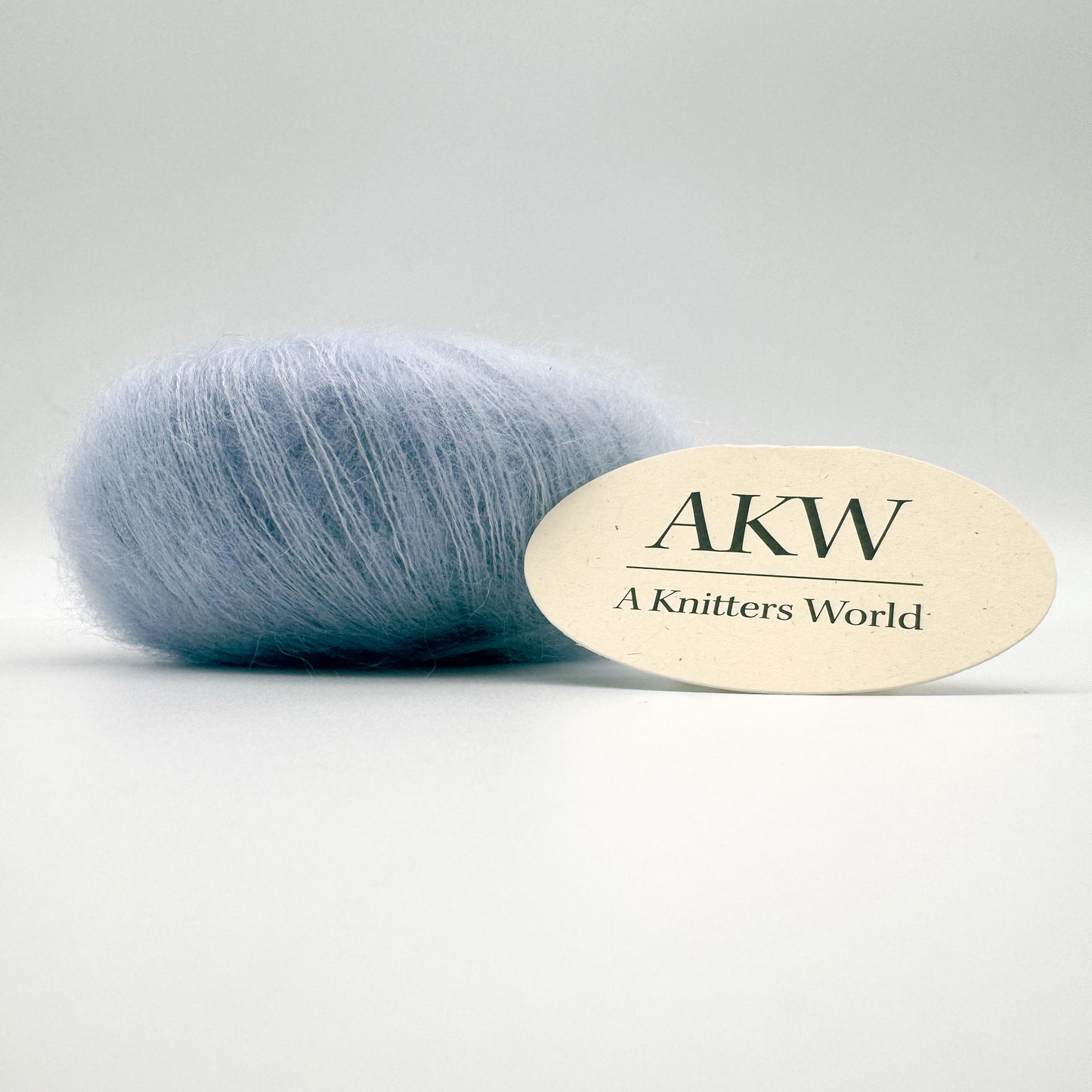 Mohair Sport garn i farven Baby Blue – Superkid Mohair og silke fra A Knitters World